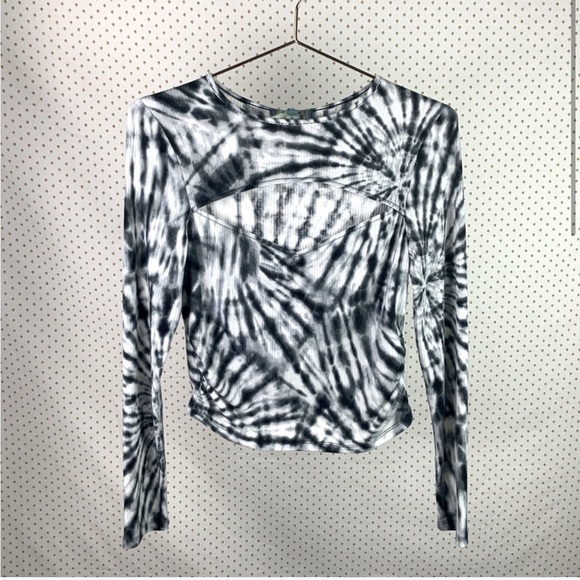 GOOD LUCK GEM Black White Tie Dye Top - Picture 2 of 6